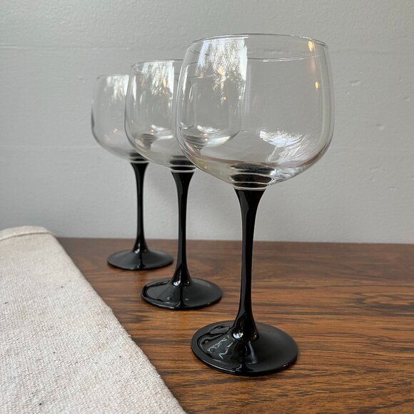 Luminarc Black Steam 3 Wine Glasses 7-1/4" 10 oz - Picture 1 of 10